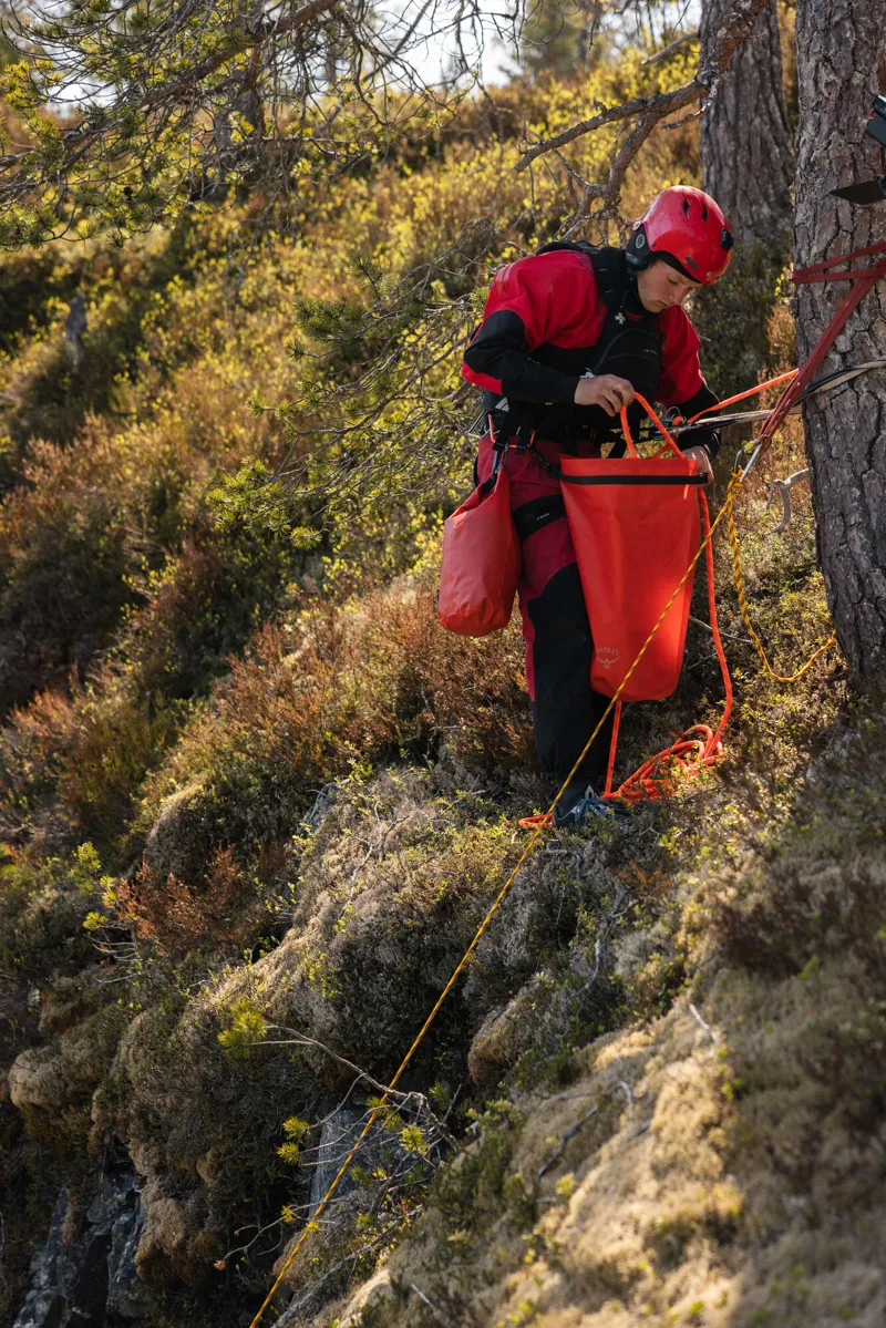 Osprey Wildwater Dry Bag 35 Tunnel Vision Grey-7